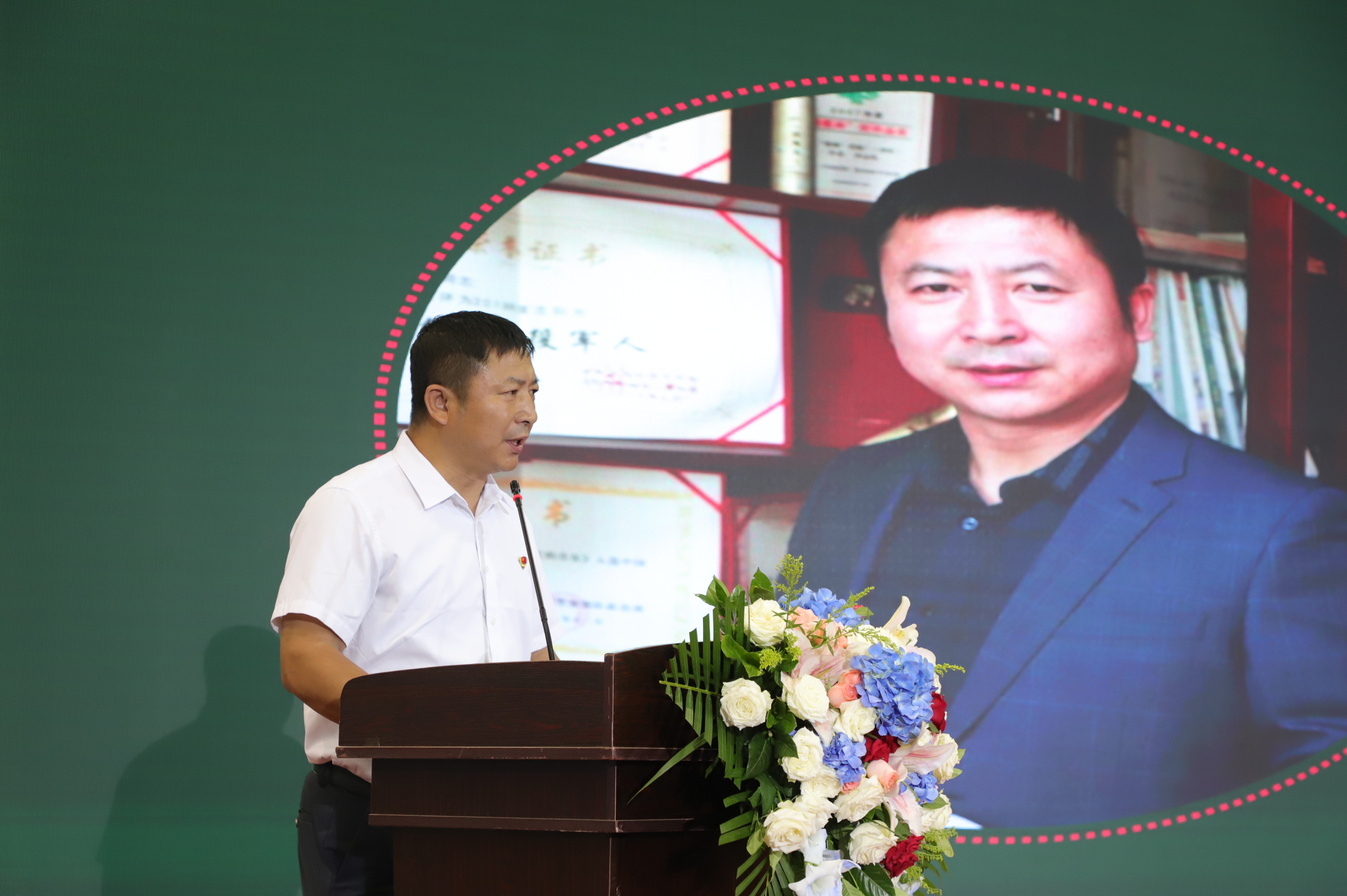 从橄榄绿到公益红：解码田志伟的多维人生答卷